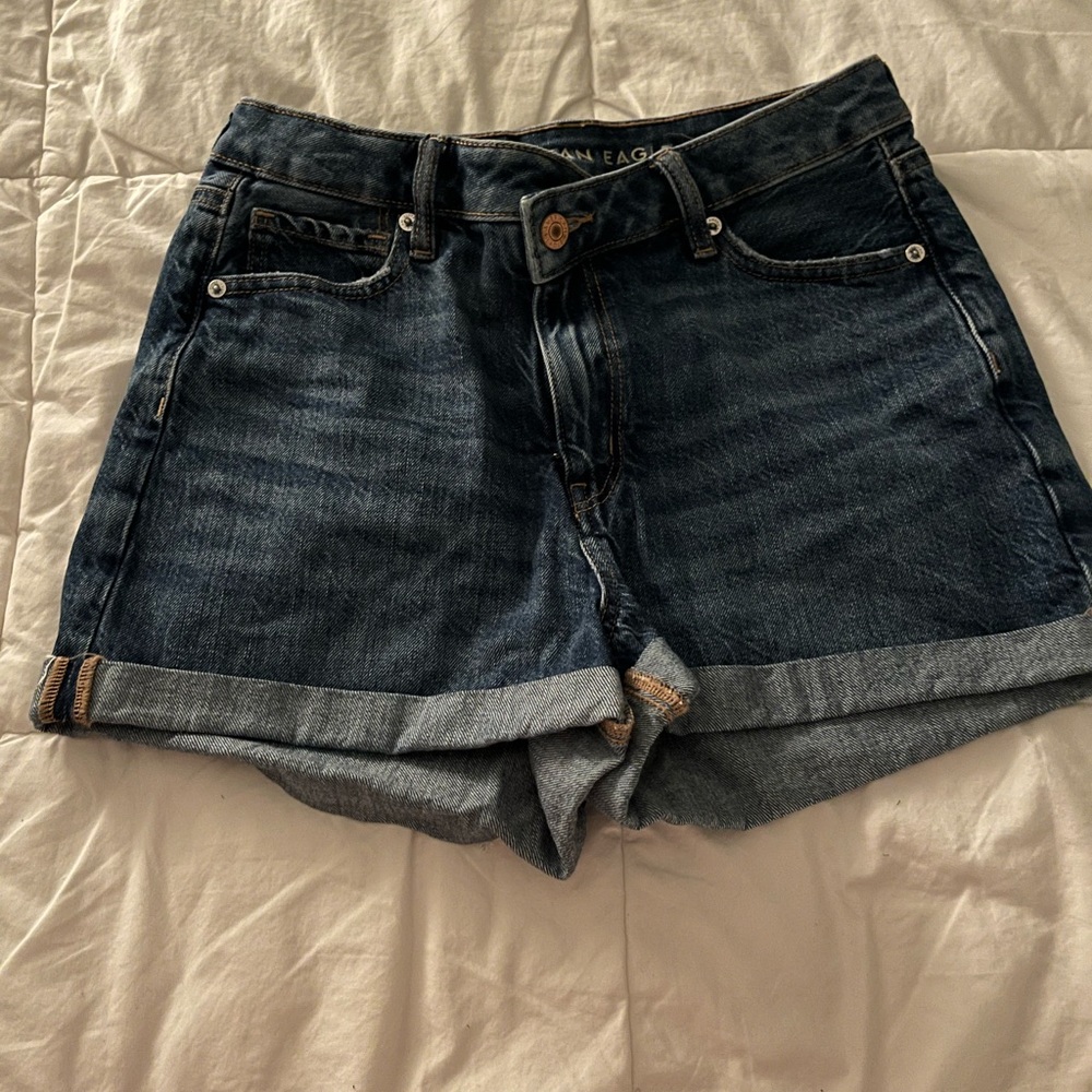 American Eagle Highest Rise Mom Short Size 4